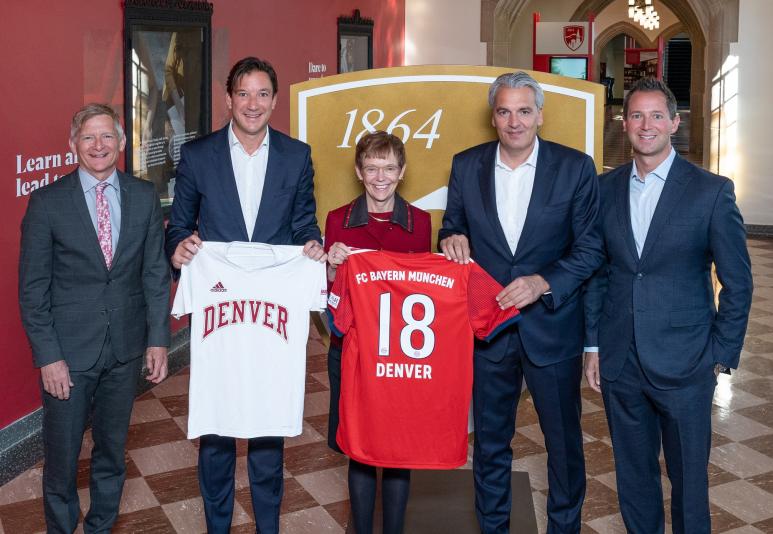 The Board of Directors of Racing de Montevideo is pleased to announce that  we have reached an agreement with Red&Gold Football, a joint venture of FC  Bayern München and Los Angeles Football