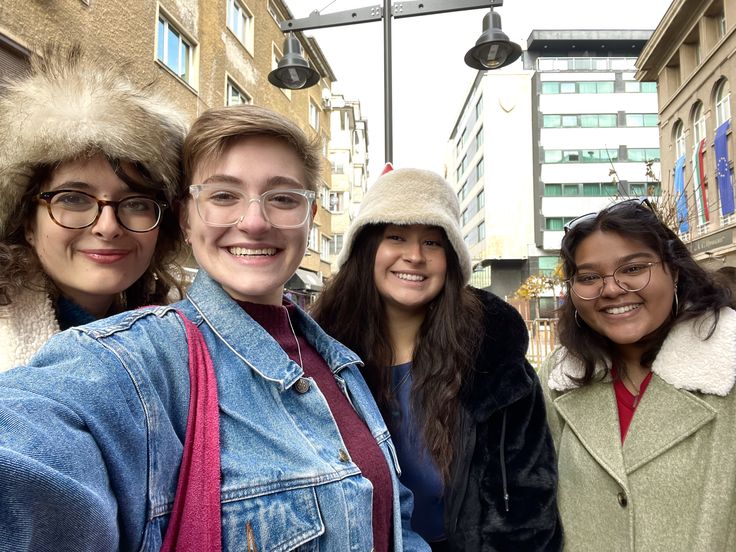 Rhianna Lewis and friends pose for a selfie